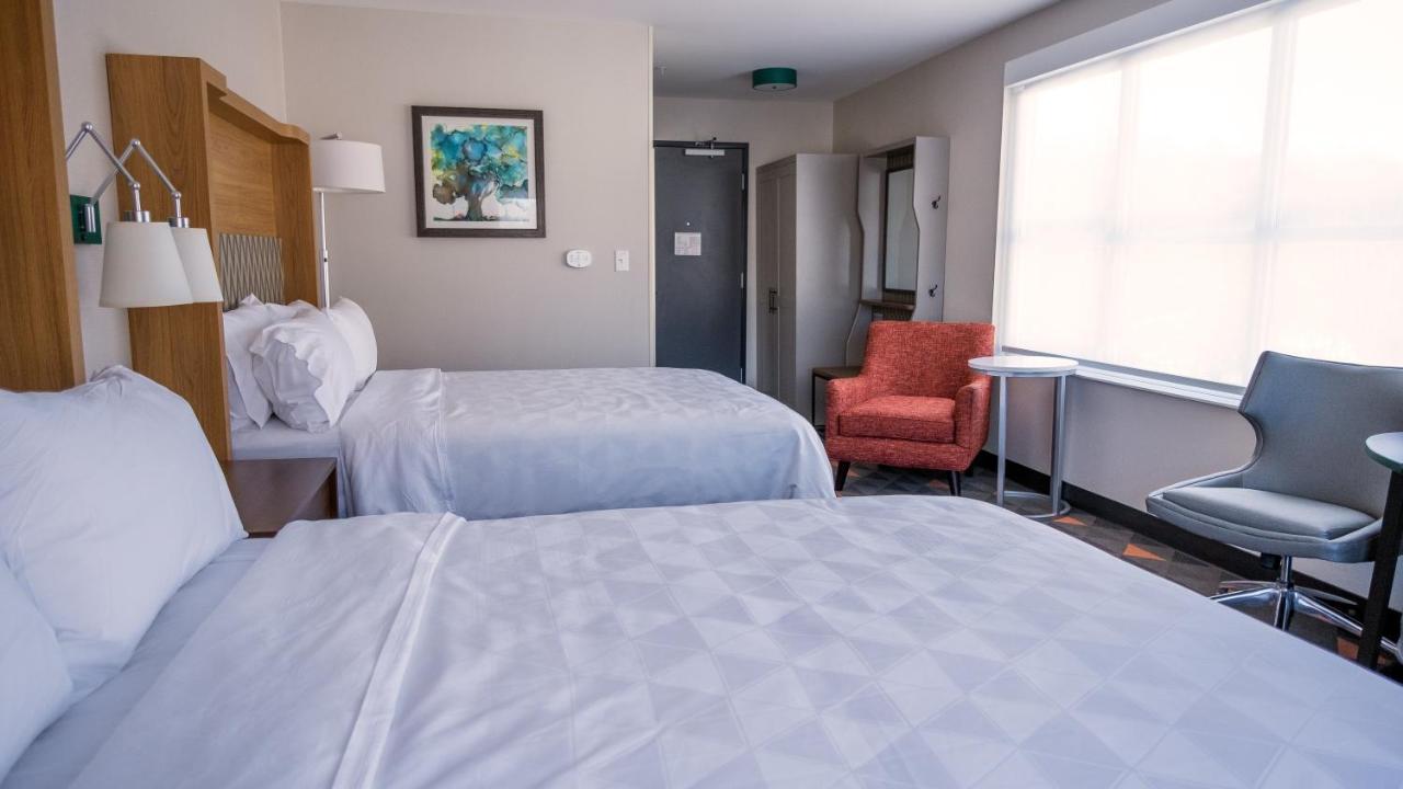 Holiday Inn & Suites Philadelphia W - Drexel Hill By Ihg Exterior foto